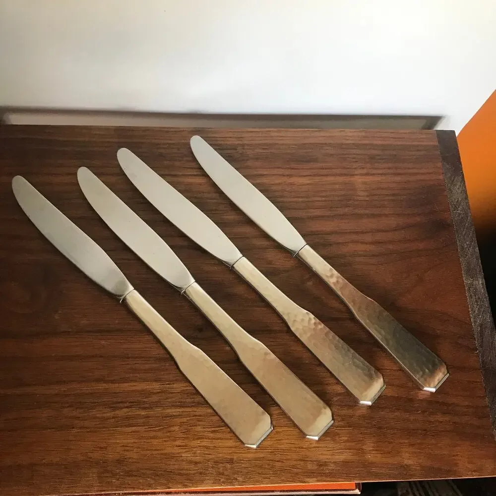 Reed & Barton COLONIAL FORGE Stainless Hammered Satin set of 4 dinner knives